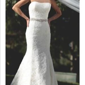 Enzoani lace wedding dress